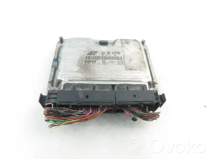 Ford Galaxy Calculateur moteur ECU 0281011821