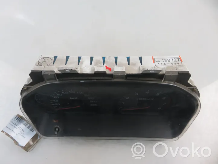 Mitsubishi Space Runner Tachimetro (quadro strumenti) 