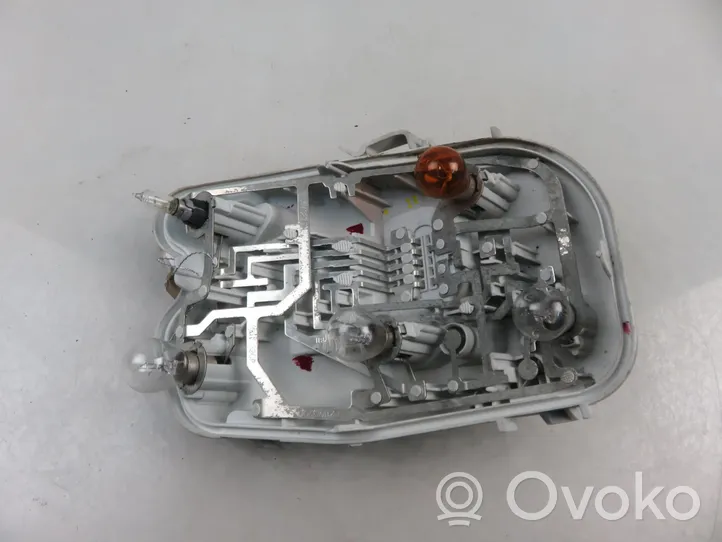 Audi A6 S6 C6 4F Porte ampoule de feu arrière 436073