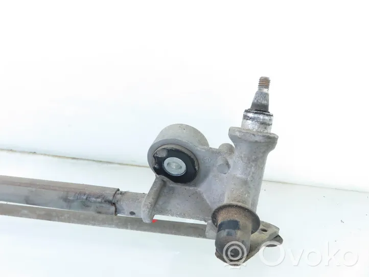 Opel Zafira B Front wiper linkage 