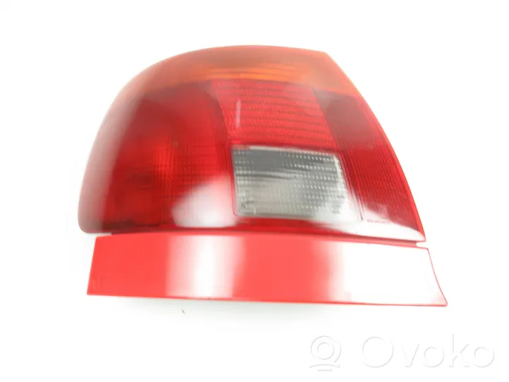 Audi A4 S4 B5 8D Luz trasera/de freno 