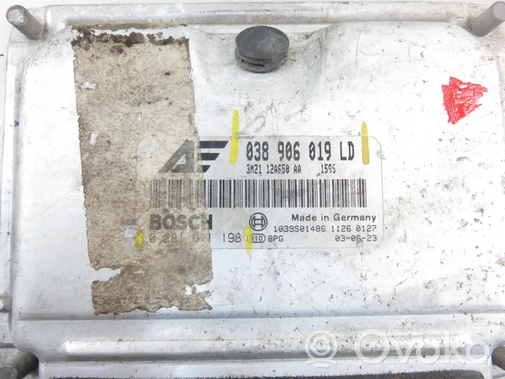 Ford Galaxy Sterownik / Moduł ECU 0281011198