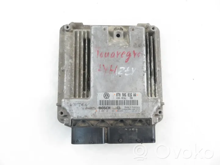 Volkswagen Touareg I Engine control unit/module 0281011481