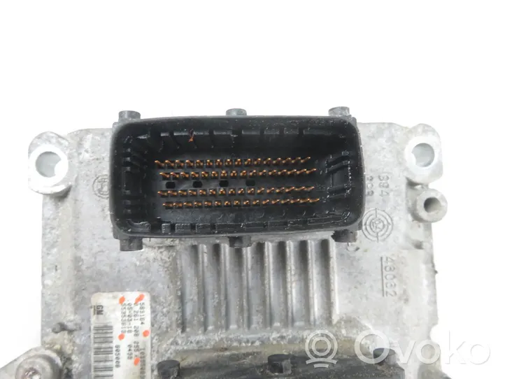 Opel Meriva A Unidad de control/módulo del motor 583164