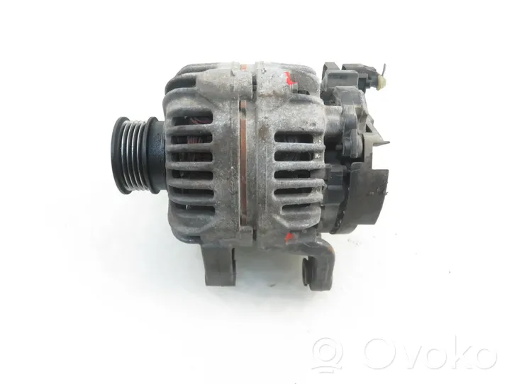 Opel Zafira B Generatore/alternatore 13229984