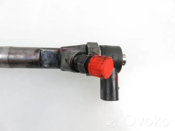 Mercedes-Benz C W203 Fuel injector 6110700687