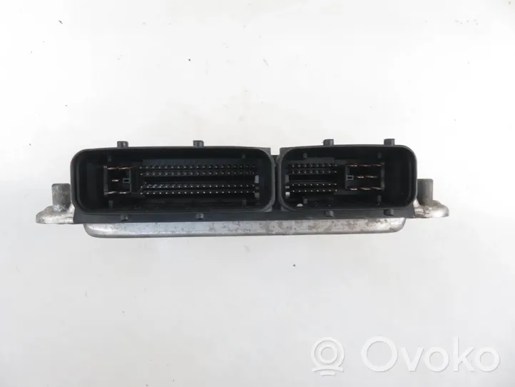 Volkswagen Lupo Calculateur moteur ECU 0281010628