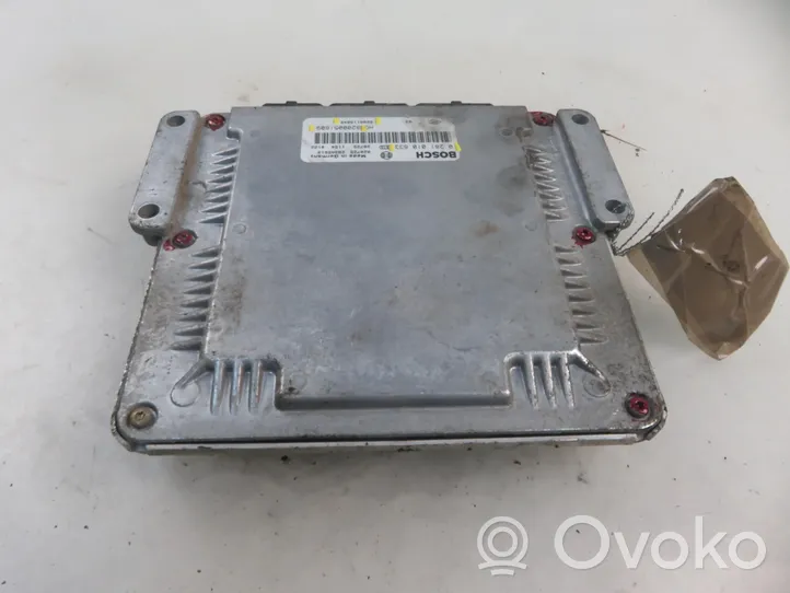 Renault Trafic II (X83) Calculateur moteur ECU 8200119842