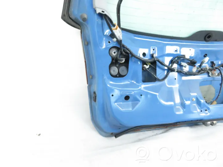 Subaru Legacy Задняя крышка (багажника) 