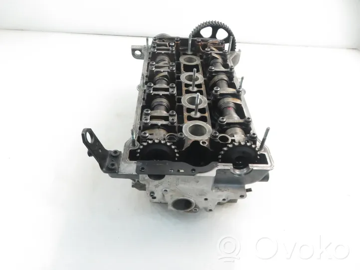 Volkswagen PASSAT B5 Engine head 