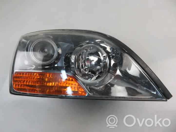 KIA Sorento Lampa przednia 