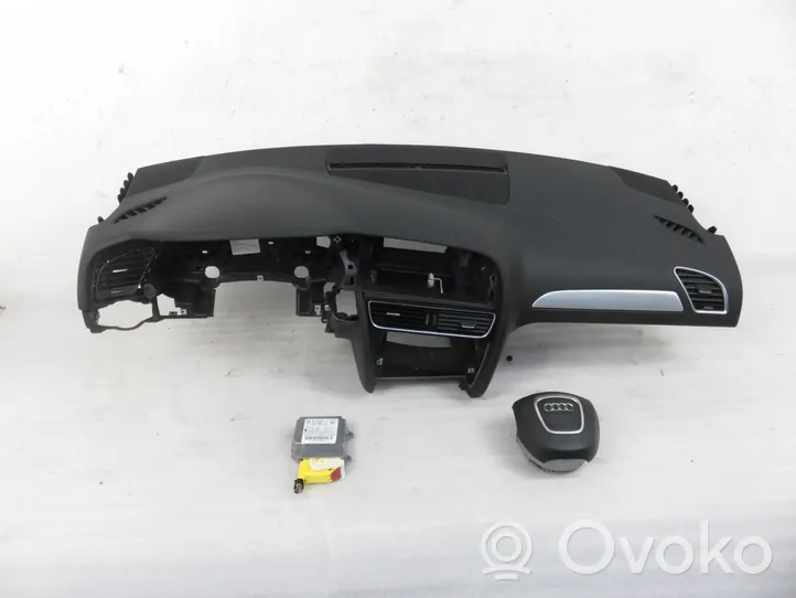 Audi A4 S4 B8 8K Dashboard 