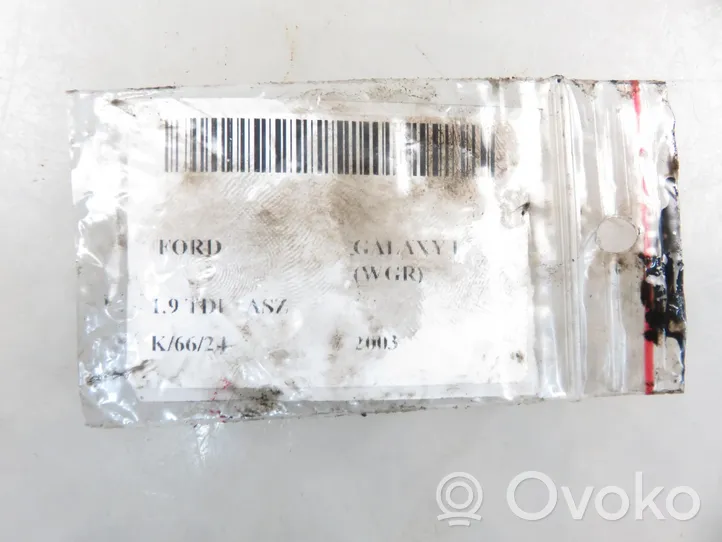 Ford Galaxy Wtryskiwacz paliwa 0414720216