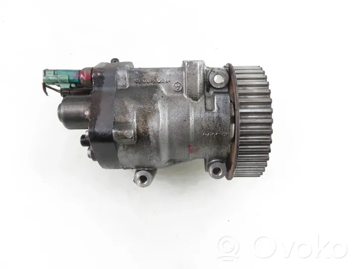 Renault Megane II Fuel injection high pressure pump 8200057225