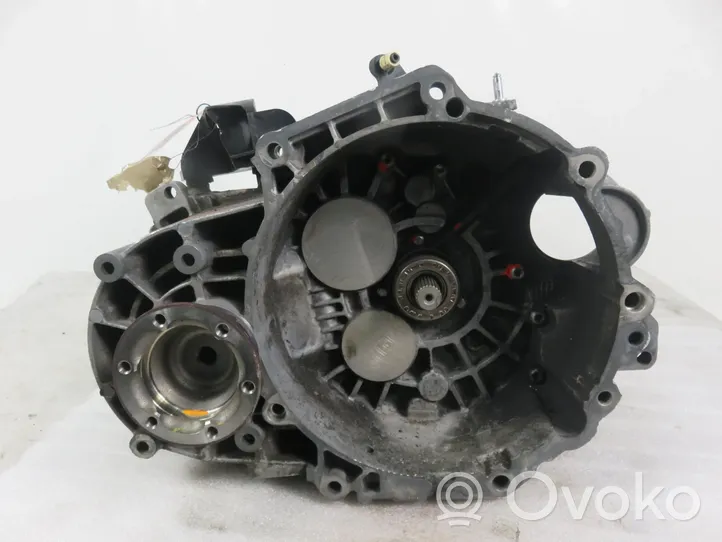 Volkswagen PASSAT B6 Manual 6 speed gearbox 