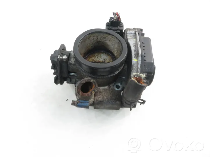 Audi A4 S4 B5 8D Throttle body valve 