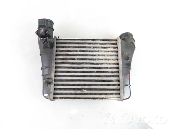 Audi A4 S4 B7 8E 8H Chłodnica powietrza doładowującego / Intercooler 