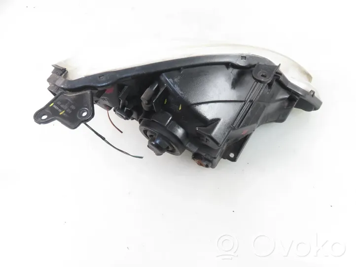 Suzuki Liana Lampa przednia 10032663