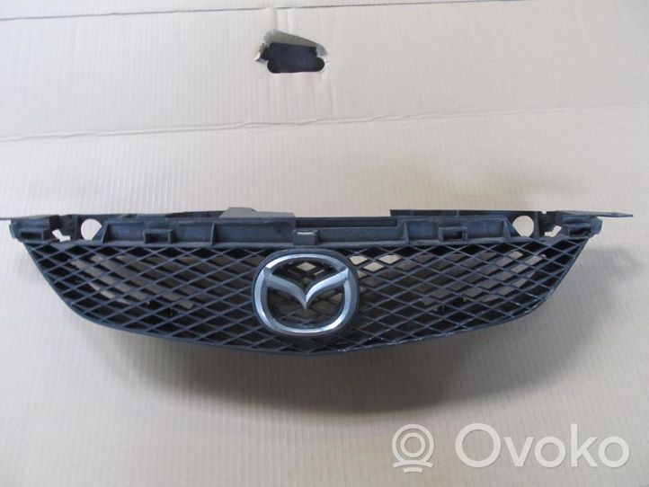 Mazda 323 Grille calandre supérieure de pare-chocs avant CZOSNI202102