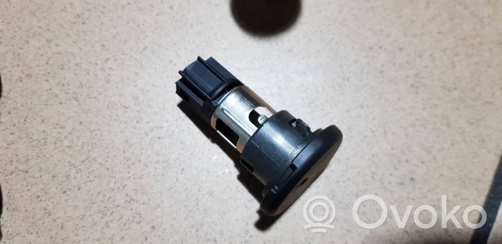 Chevrolet Captiva 12 V Socket (front) 