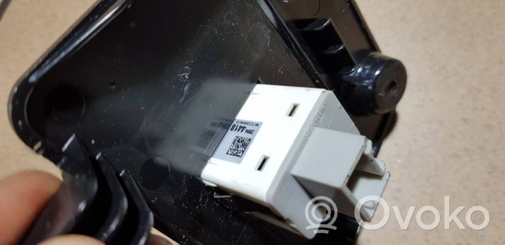 Chevrolet Captiva USB socket connector 