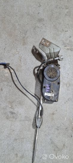 Nissan Patrol Y61 Radio antena 