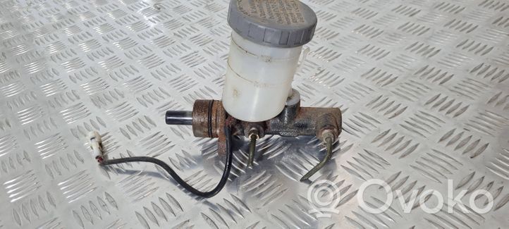 Suzuki Jimny Maître-cylindre de frein 