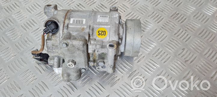 Audi RS7 C7 Ilmastointilaitteen kompressorin pumppu (A/C) 4G0260805F