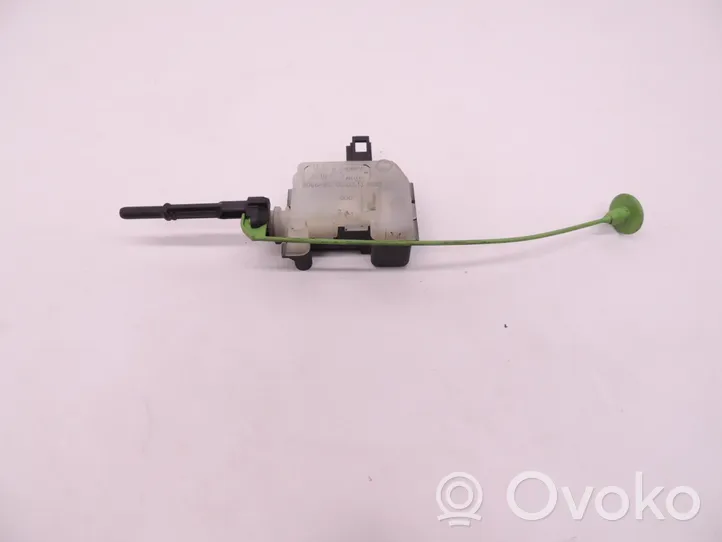 Volvo V40 Verrouillage du bouchon du réservoir de carburant 806683