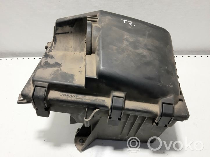 Volvo XC70 Obudowa filtra powietrza 8626061