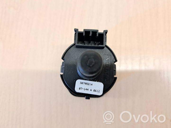 Volvo V50 Passenger airbag on/off switch 30795214