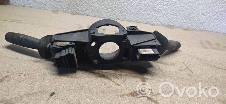 Peugeot 405 Commodo, commande essuie-glace/phare 61557104