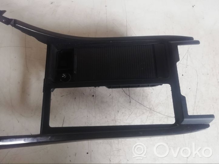 Land Rover Range Rover Sport L320 Cup holder front 5848002