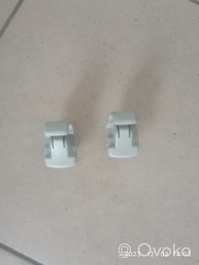 Subaru Legacy Clip/gancio/supporto per aletta parasole 