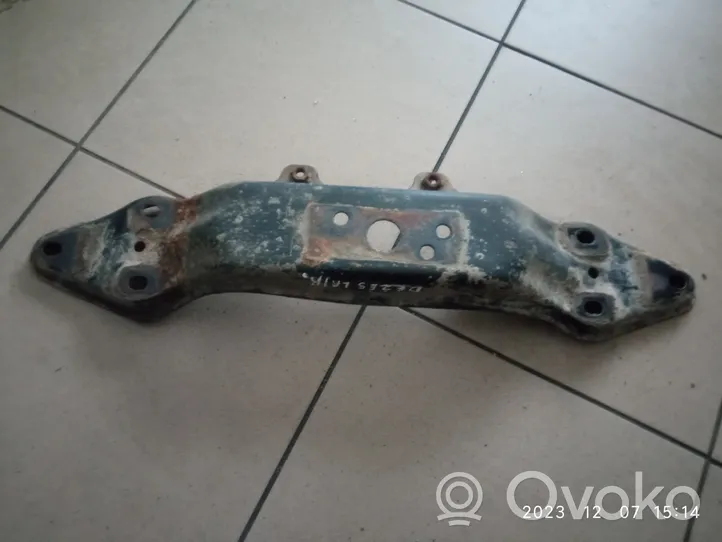 Subaru Legacy Supporto di montaggio scatola del cambio 