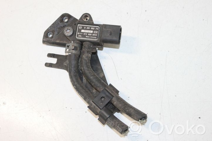 Audi A4 S4 B7 8E 8H Exhaust gas pressure sensor 0281002711