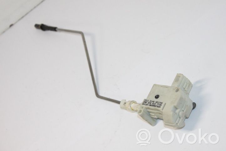 Volkswagen PASSAT CC Fuel tank cap lock motor 3C8810773A