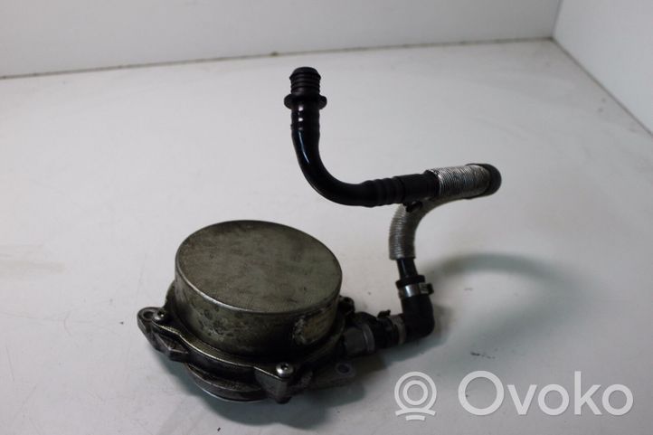 Audi Q7 4L Alipainepumppu 057145100AE