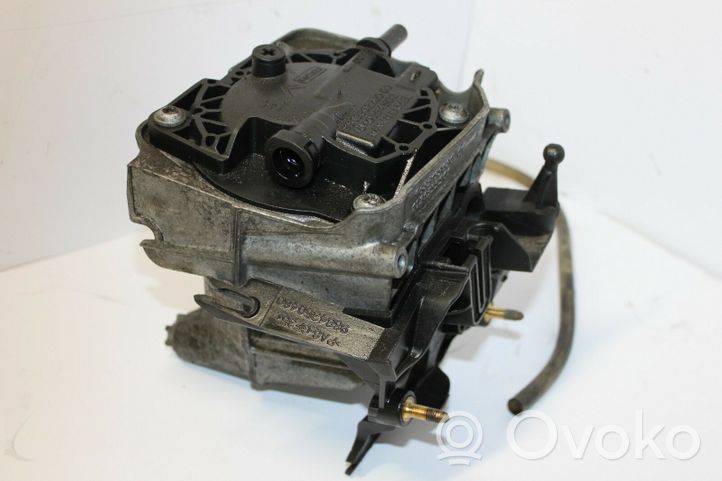 Citroen DS5 Boîtier de filtre à carburant 9813802280