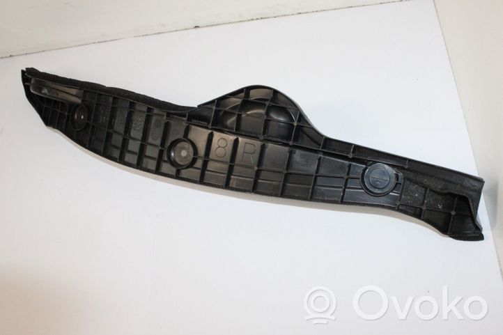 Toyota Yaris Supporto/guarnizione in poliuretano espanso del parafango 538270D100