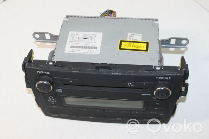 Toyota Corolla E140 E150 Unité principale radio / CD / DVD / GPS 8612012A30