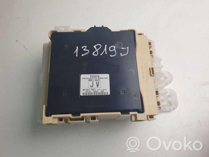 Toyota Auris E180 Fuse box set 8922102331