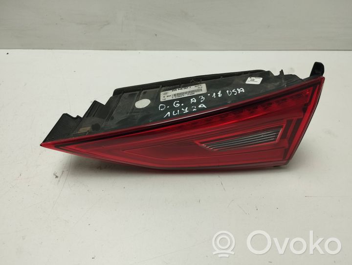 Audi A3 S3 8V Luci posteriori del portellone del bagagliaio 8V5945094J