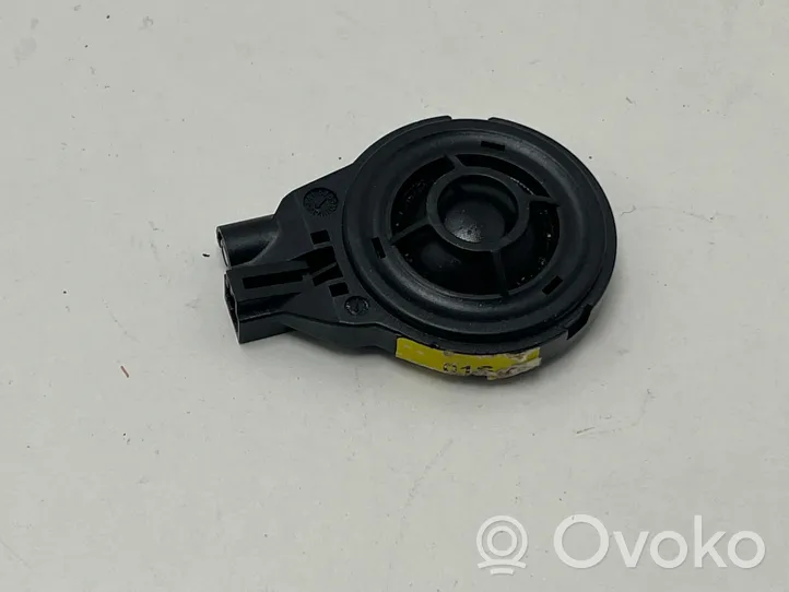 Audi A4 S4 B9 Głośnik wysokotonowy drzwi przednich 8W0035399A