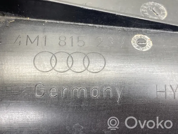 Audi Q7 4M Parte del condotto di aspirazione dell'aria 4M1815237