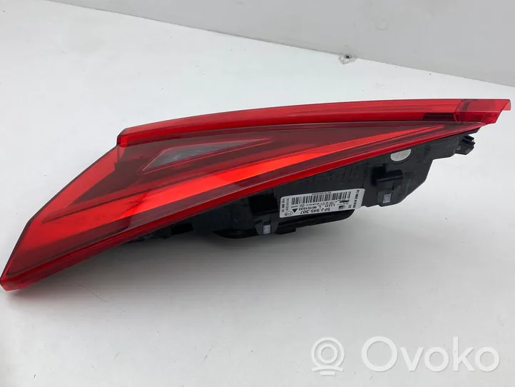 Seat Tarraco Lampy tylnej klapy bagażnika 5FJ945307