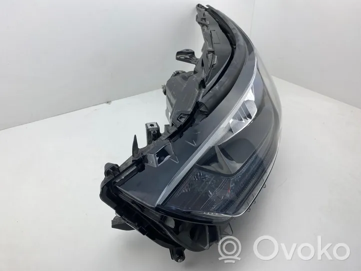 Toyota Highlander XU70 Lampa przednia 101008A06N