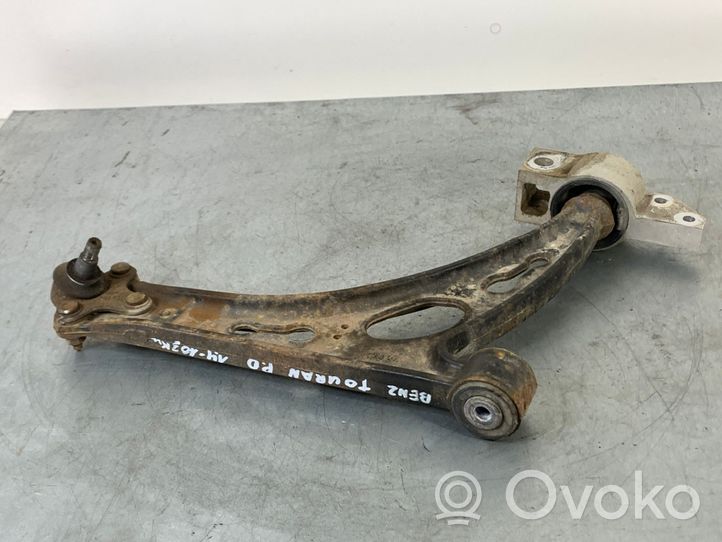 Volkswagen Touran I Braccio di controllo sospensione anteriore inferiore/braccio oscillante 1K0407153G