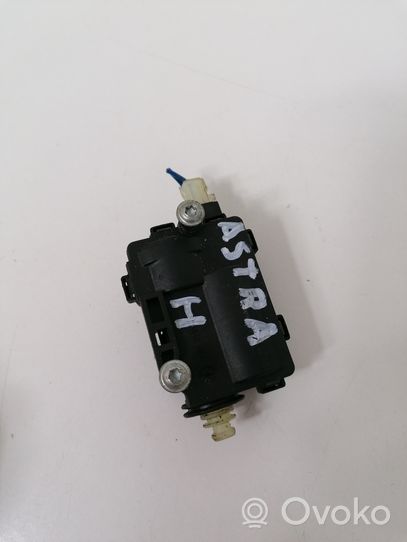 Opel Astra H Central locking motor 132208157