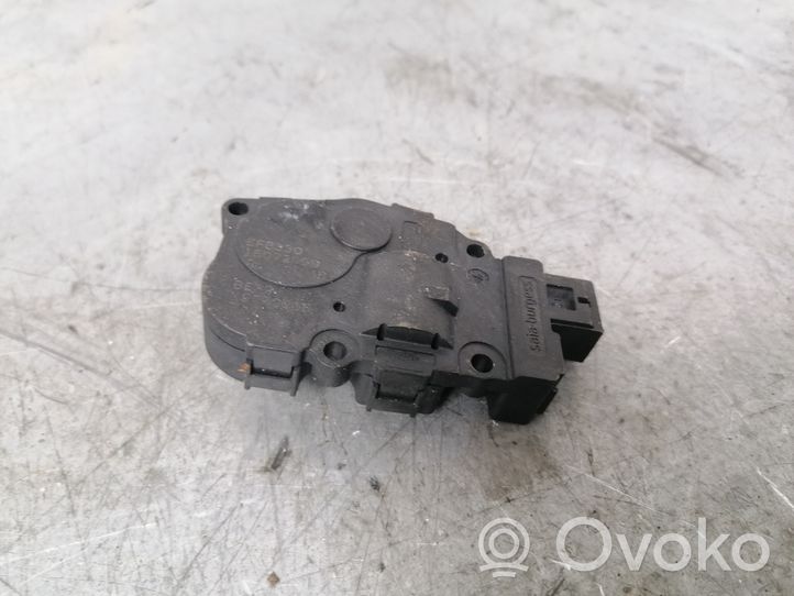 Audi A4 S4 B8 8K Silniczek nagrzewnicy 4F1713041P